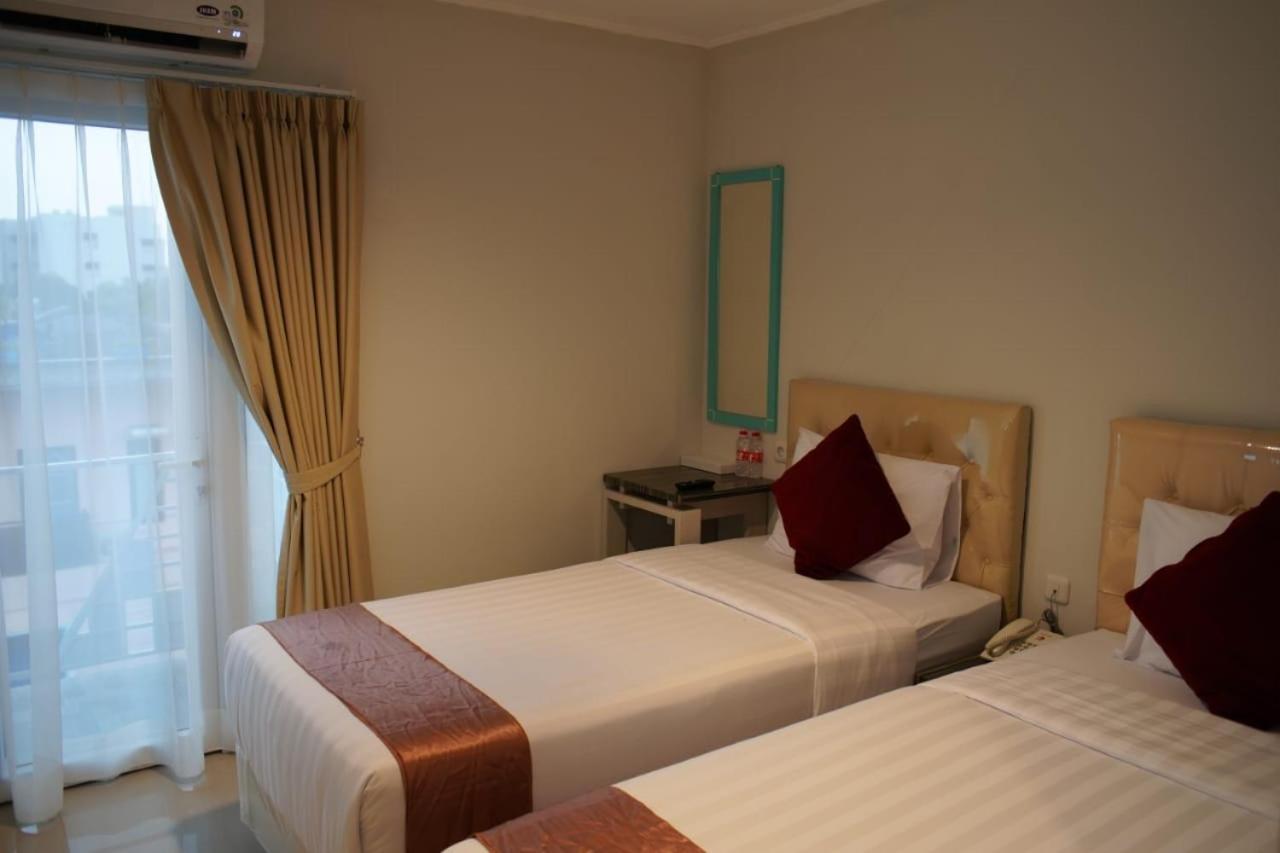 Aruuman Hotel Simpanglima Semarang Exteriér fotografie